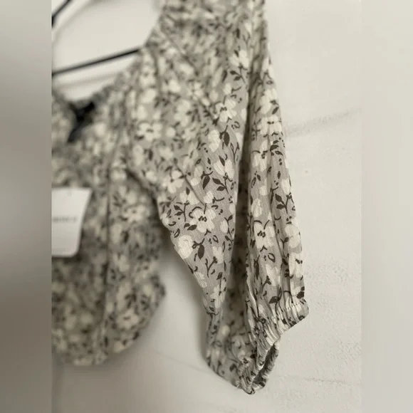 Forever 21 Women Floral Crop Top NWT - Picture 2 of 3